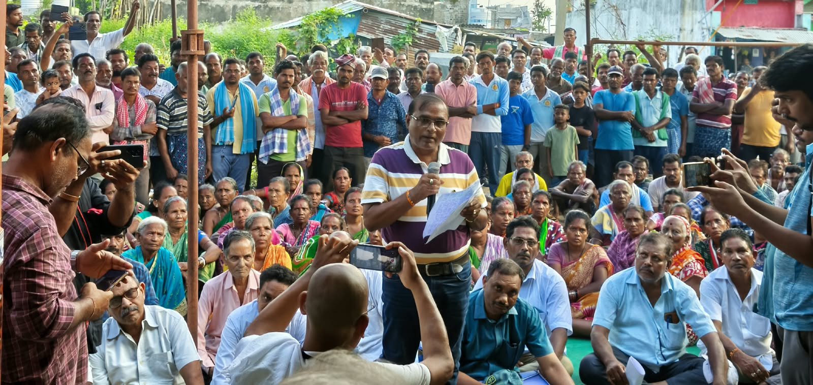 ନେରେଡି ବ୍ୟାରେଜ ନିର୍ମାଣ :  ଉଚ୍ଚସ୍ତରୀୟ କମିଟିର ସାରା ଗ୍ରାମ ଗସ୍ତ ଓ କ୍ଷେତ୍ରସ୍ଥଳ ପରିଦର୍ଶନ