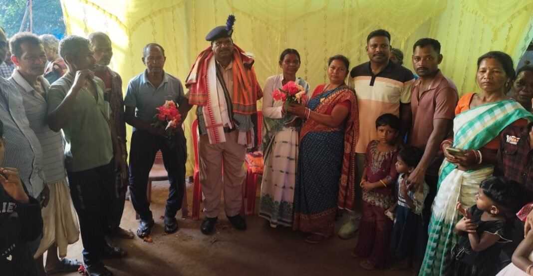 ଅବସର ପ୍ରାପ୍ତ ଯବାନଙ୍କୁ ସ୍ୱାଗତ ଜଣାଇଲେ ଗ୍ରାମବାସୀ