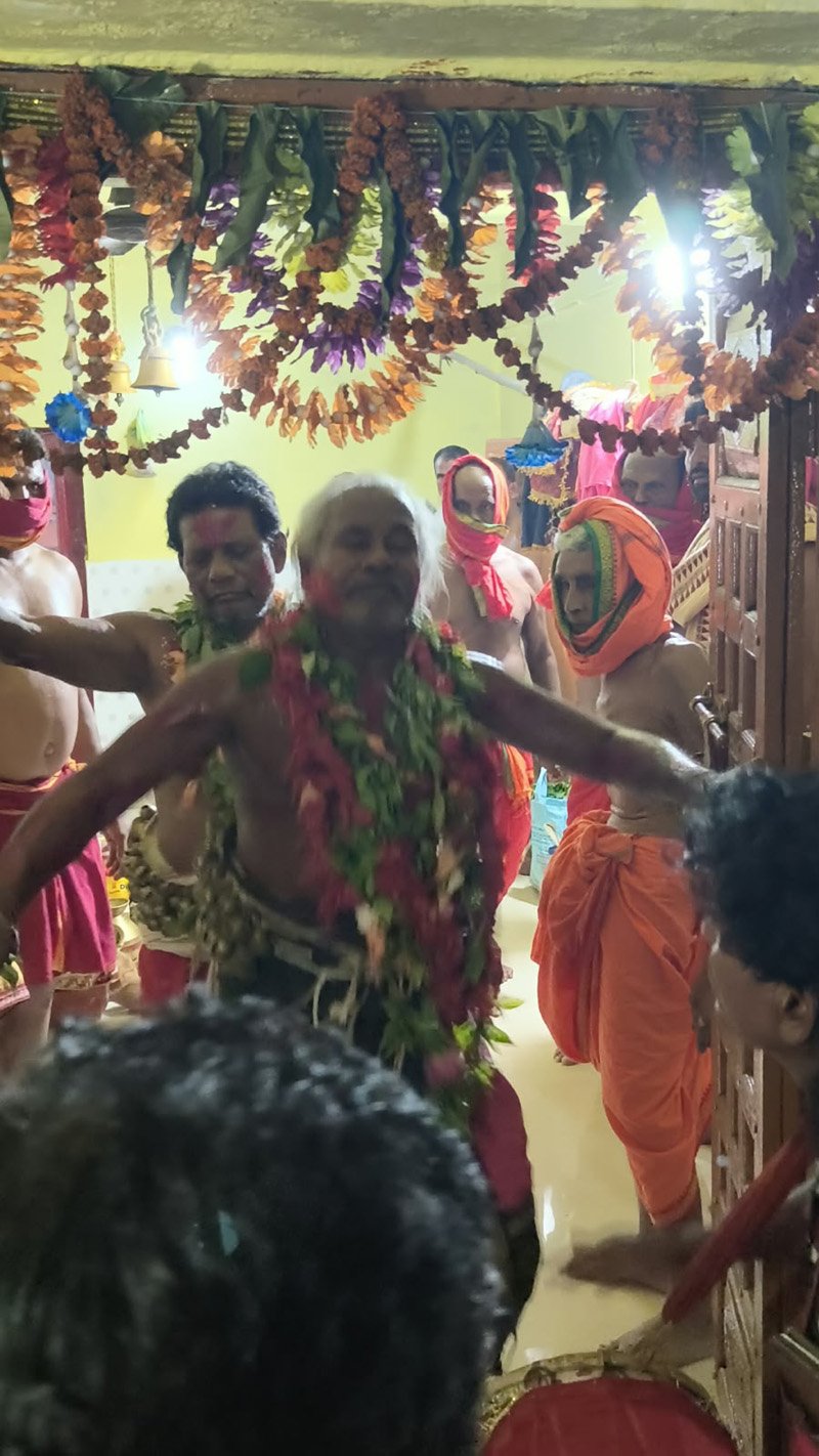 ଯମୁନା ମାହେଶ୍ୱରୀ ମନ୍ଦିରରେ ମହାଳୟା ତଥା ଖଣ୍ଡା ଲେଉଟା ପର୍ବ ଅନୁଷ୍ଠିତ